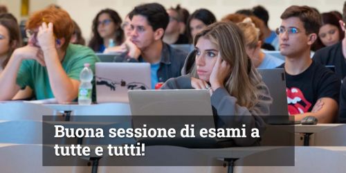 Studenti in aula durante lezione