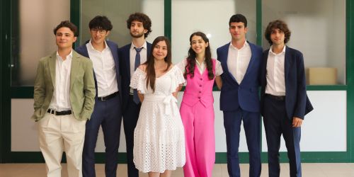 Primi laureati corso AI foto di gruppo laureandi