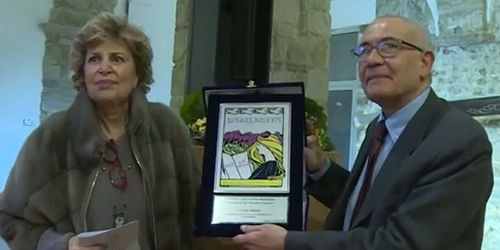 Consegna della targa al prof. Valerio Marotta