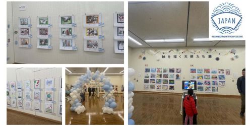 Collage con i disegni eseguiti dai bambini e dai ragazzi nell'ambito del progetto "Angels Who Paint Exhibition"