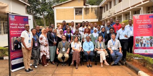 Foto di gruppo dei partecipanti al lancio del primo New Leaders Lab in Tanzania