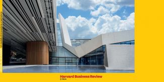 Copertina Harvard Business Review su Angelini Academy