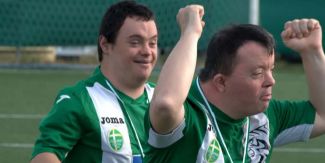 Due giocatori con la sindrome di Down della squadra creata SSD Athletic Pavia 