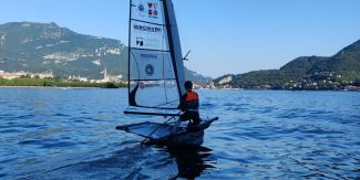 Imbarcazione "Svelta" sul lago di Leggo