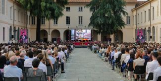 La platea nel Cortile Teresiano