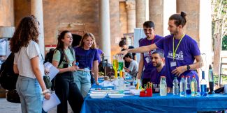 Uno degli stand alla Sharper Night 2023