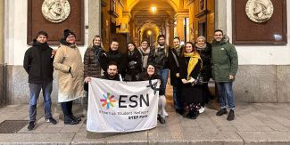 Foto di gruppo dei partecipanti internazionali del Progetto DIEM con lo staff UniPv ed ESN