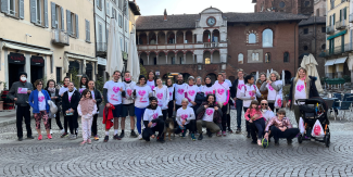 Team dei partecipanti "pavesi" a una delle edizioni di "Just the Woman I Am"