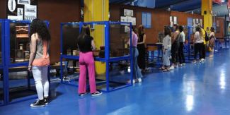 Visitatori al Museo della Tecnica Elettrica dell'Università di Pavia