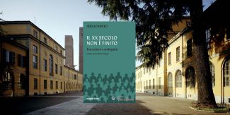 Copertina del libro "Il xx secolo non è finito". Sullo sfondo il Cortile Teresiano