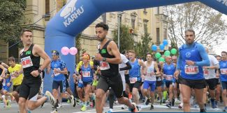 Atleti in corsa a Pavia