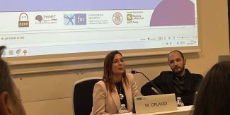 La Dott.ssa Marika Orlandi e il Dott. Stefano Damiani durante l'evento all'IRCCS Mondino di Pavia