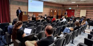 Uno degli interventi del meeting DIGI-ME che si è tenuto a settembre a Palermo: relatore e platea