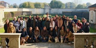 Foto di gruppo dei partecipanti all'evento inaugurale del Master in Cooperation and Development