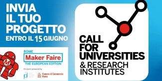 Banner della "Call for Universities & Research Institutes" per Maker Faire Rome. Il testo invita a inviare il proprio progetto entro il 15 giugno. Sono visibili il logo dell'evento, la mascotte robot rossa e i loghi di Punto Impresa Digitale e Camera di Commercio di Roma su sfondo azzurro.