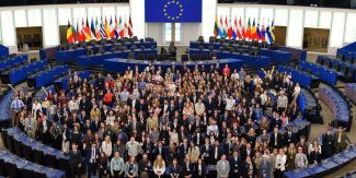 ESA 2026, l'assemblea di studenti al completo nell'emiciclo di Strasburgo