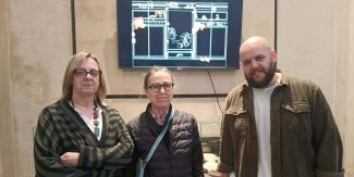 Il prof. Giacomo Fiocco (a destra) insieme alla direttrice del Museo Archeologico San Lorenzo (a sinistra) e all'archeologa Elena Mariani.