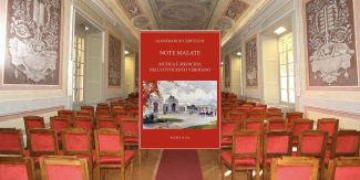 Copertina del libro "Note malate", sullo sfondo l'Aula Foscolo UniPv