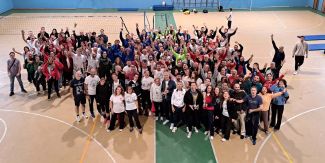 Gli atleti partecipanti al XII Campionato Nazionale ANCIU di Volley indoor a Torino
