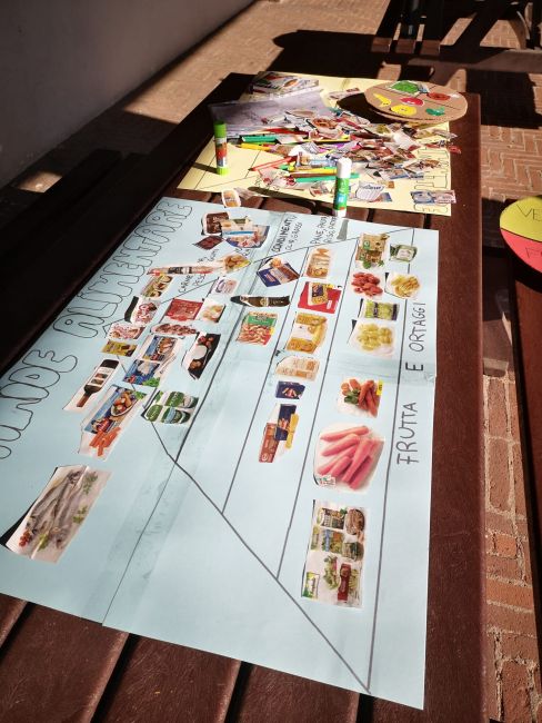 Desk con attività all'evento “Educazione alimentare per grandi e piccini” 