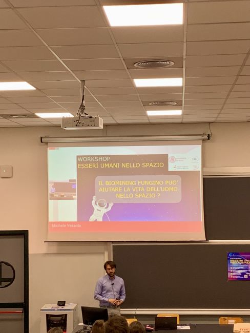 Michele Vezzola (Dipartimento di Scienze della Terra e dell'Ambiente - Micologia)