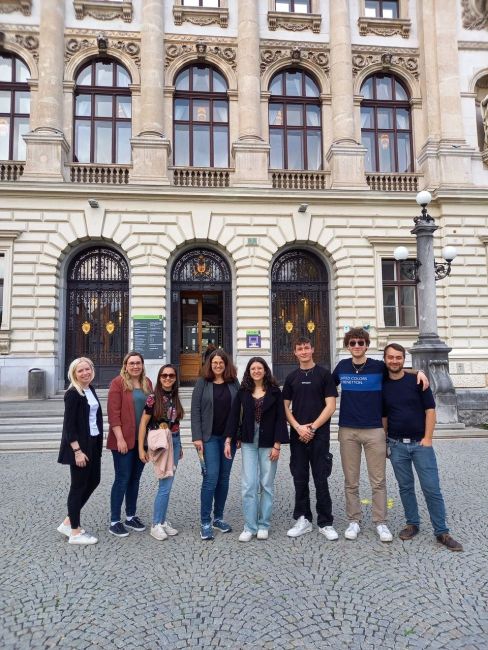 Delegati UniPv e delegati dell'Università di Graz al termine della visita guidata dell'università