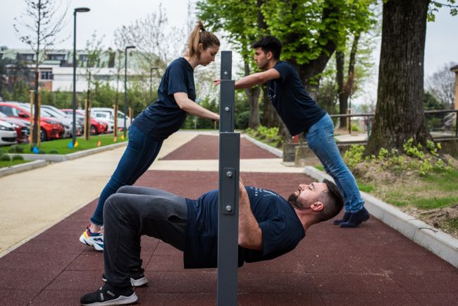 Rappresentanti del team del Laboratorio di Locomozione Umana durante l'attività fisica all'aperto