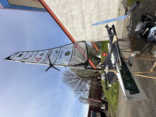 "Svelta" di fronte al Dipartimento di Ingegneria Industriale e dell'Informazione 