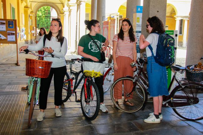 Alcuni membri dello staff Globec alla partenza dell'UniPavia Bike Tour