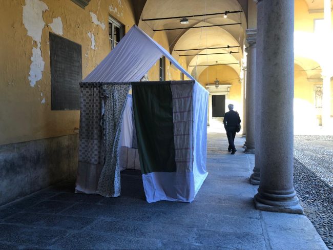 Esposizione "Rea (anti)monumentale: Azioni tra città e Oltrepò rurale" presso i cortili UniPv