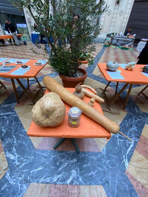 Stand alla mostra mercato "Se mi mangi mi conservi"