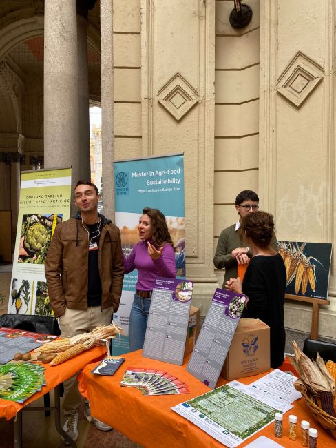 Stand alla mostra mercato "Se mi mangi mi conservi"