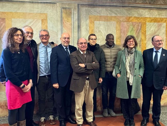 Da sinistra: Antonella Forlino - Giovanni Vaggi - Andrea Merli - Francesco Brendolise - Gian Battista Parigi - Maria Sassi - Chimwemwe Msosa - Elisabetta Jesek - Marek Frankowicz