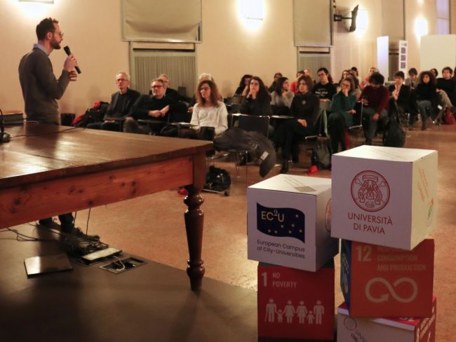 Alberto Forte durante l'evento EC2U del 19 dicembre 2024 in Aula Disegno