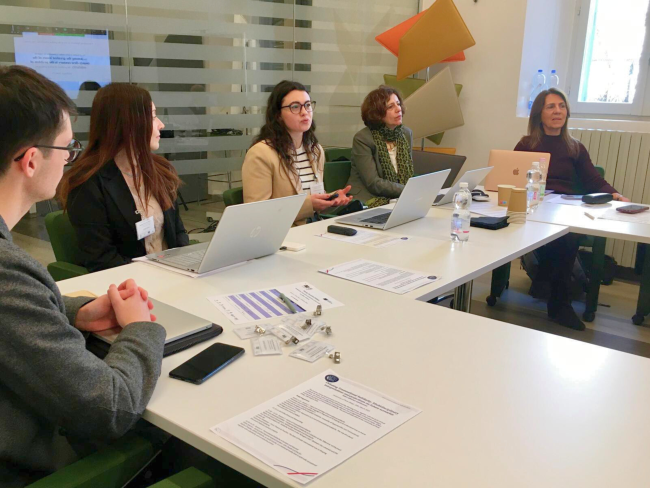  Il contributo di Antonella Orologiaio durante la conferenza "Debating International Solidarity" - Antonella Orologiaio's contribution during the conference "Debating International Solidarity"