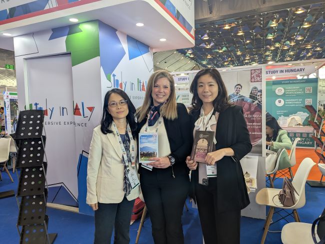 La delegazione di UniPv ad APAIE 2025