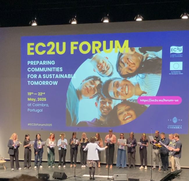 Coro delle nove università dell'Alleanza EC2U