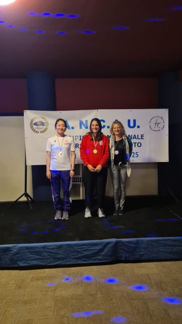 Silvia Bergamaschi oro nei 50m dorso assoluti donne