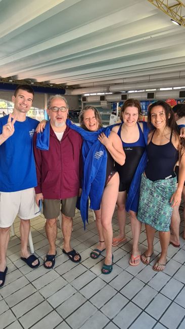 La staffetta 4x50m misti insieme al Circolo Ricreativo di Genova