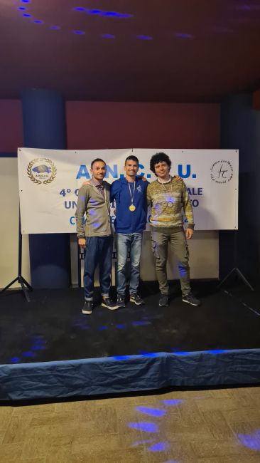 Marco Marabelli oro nei 50m rana assoluti uomini