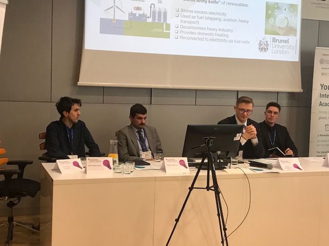 Marcin Kraśniewski (3° da sinistra) al tavolo dei relatori della Third Global Conference on “Energy Justice and Energy Transition: Global, Europe, State”