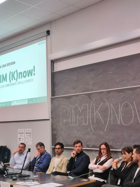 Tavola rotonda con: (da sinistra) Claudio Vittori Antisari, Giovanni Guccini, Marco Angelosanti, Marco Scala, Lavinia Chiara Tagliabue, Cristina Greco e Paolo Citelli