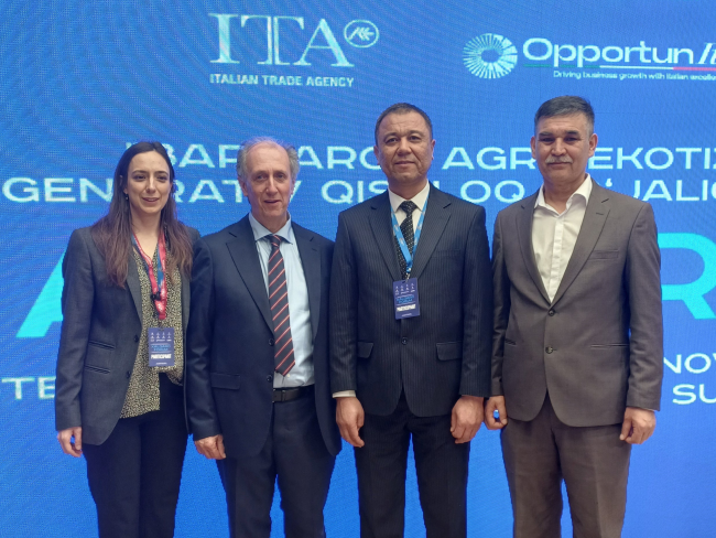 UniPv delegation meets Scientific Research Institute of Plant Genetic Resources representatives.