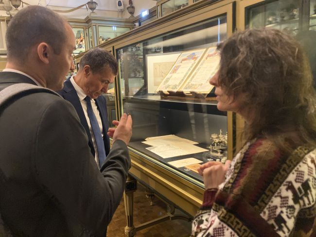 The KIUT delegation visiting the Museum of History in UniPv
