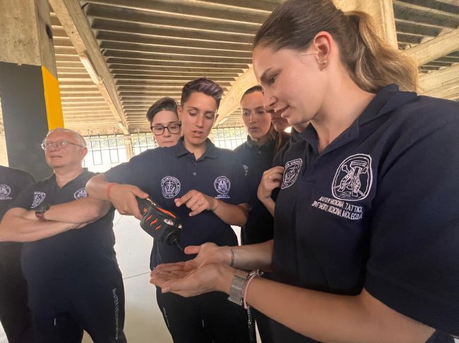 Gli studenti del Master in Medicina Tattica durante le esercitazioni relative alle minacce CBNR