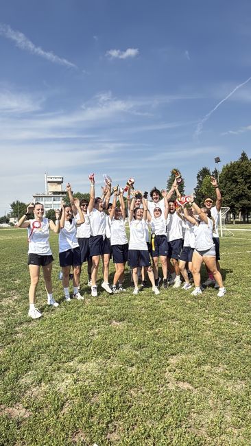 Festeggiamenti di una delle squadre partecipanti alla "UniCup"