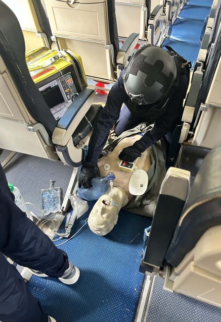 Esercitazioni mediche sull'aeromobile di linea