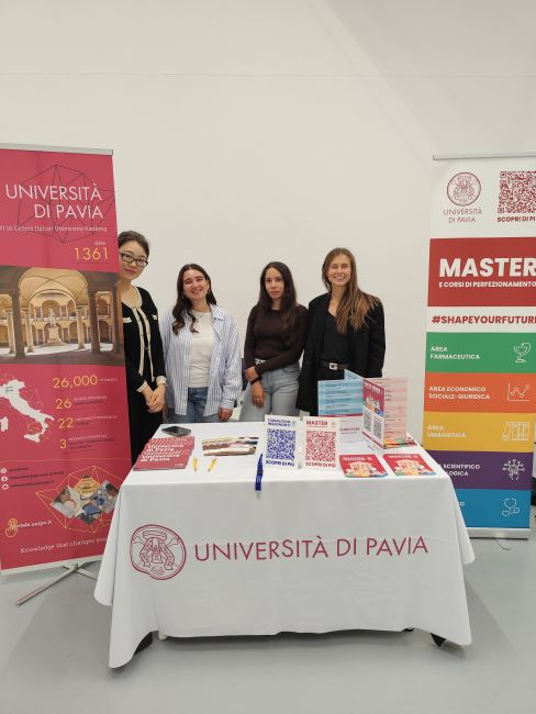 La stand UniPv alla "QS Milan Master's Fair"
